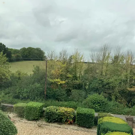 Old Gloucester Road Farm Bed & Breakfast Winterbourne