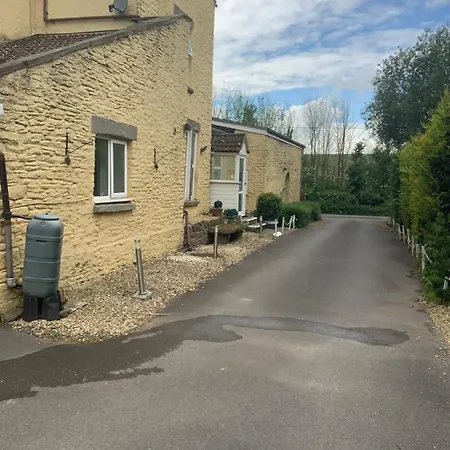 Bed & Breakfast Old Gloucester Road Farm Winterbourne