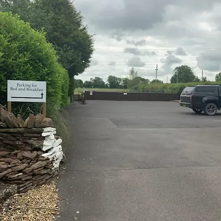 Old Gloucester Road Farm