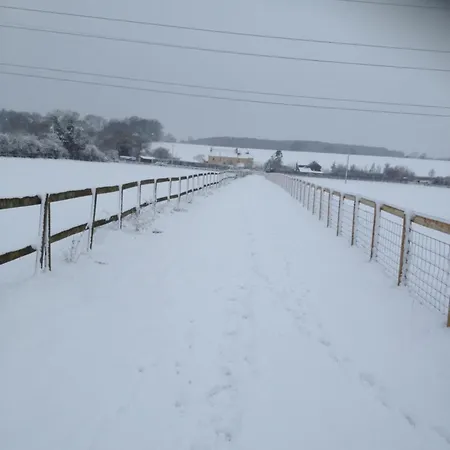 Old Gloucester Road Farm * Winterbourne